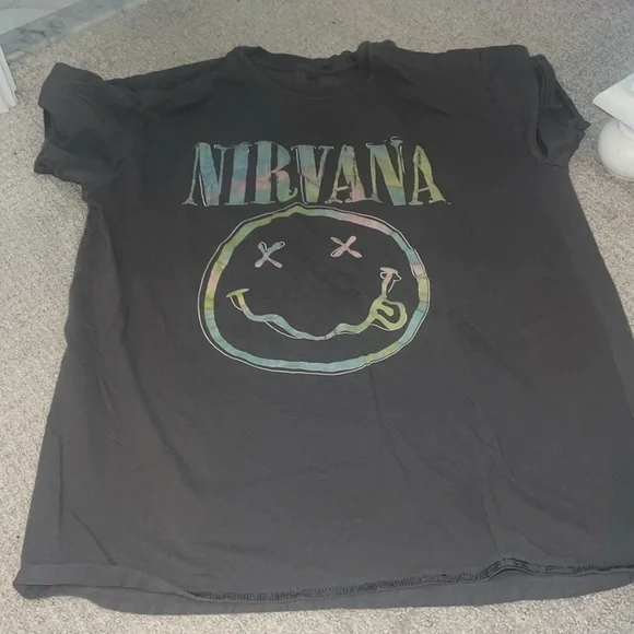NIRVANA SMILE GRAPHIC TEE - Picture 2 of 3